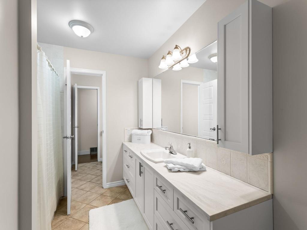 Listing Image for R3110201