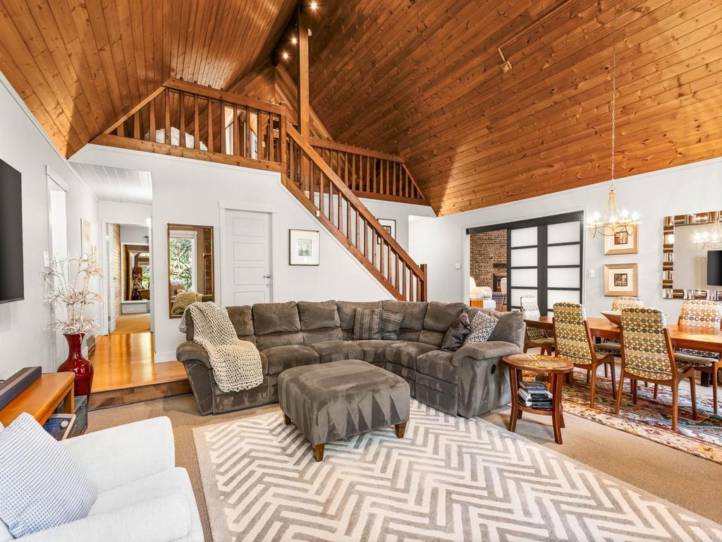 Listing Image for R3110201