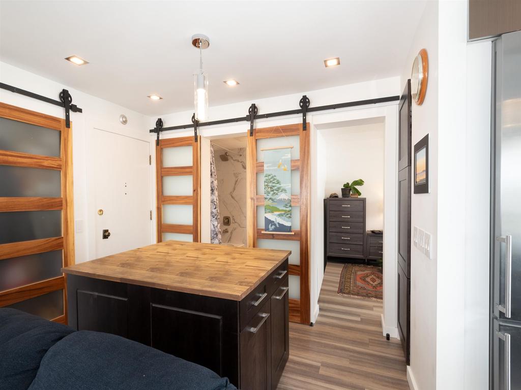 Listing Image for R3110244