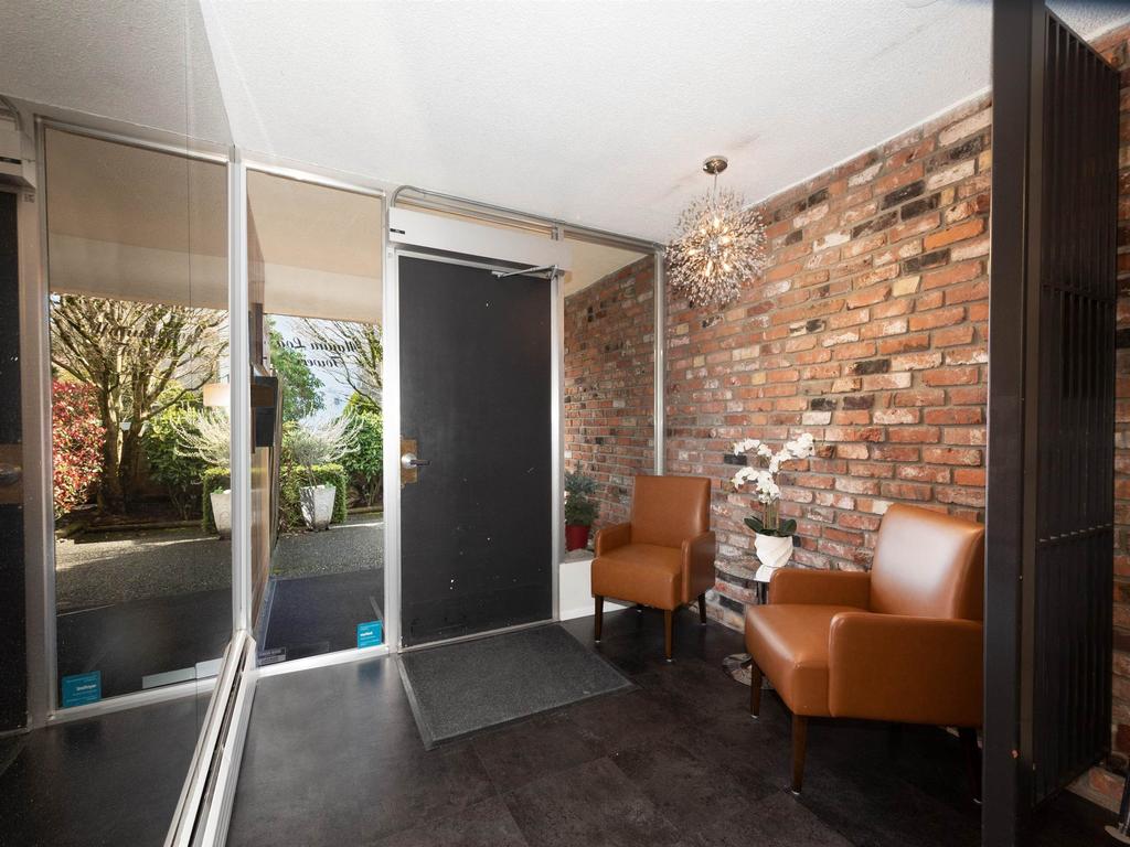 Listing Image for R3110244