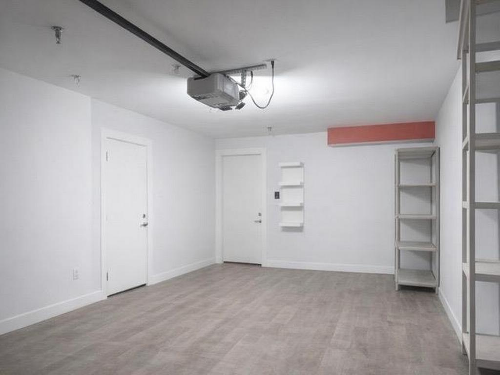 Listing Image for R3110252