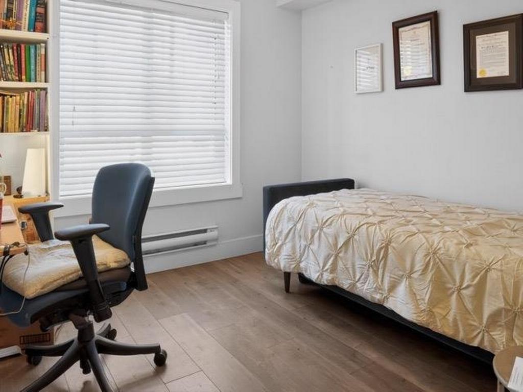 Listing Image for R3110252