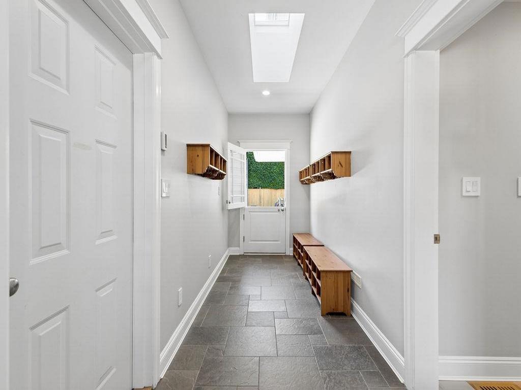 Listing Image for R3110258