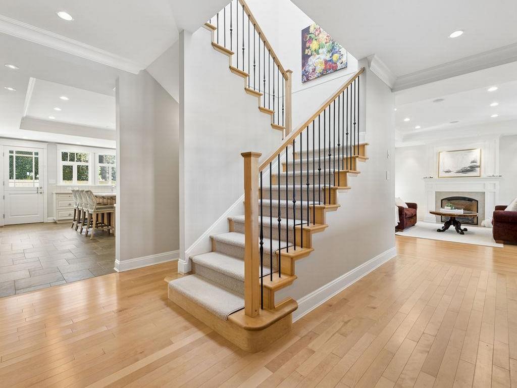 Listing Image for R3110258