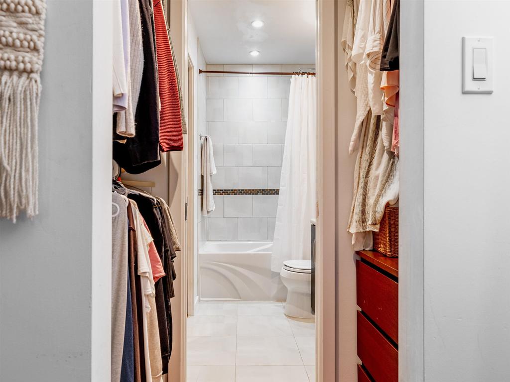 Listing Image for R3110271