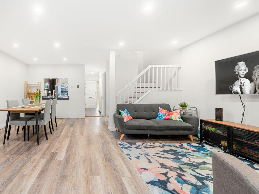 Listing Image for R3110278