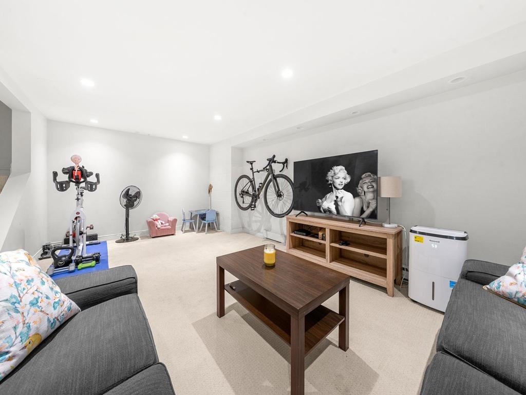 Listing Image for R3110278