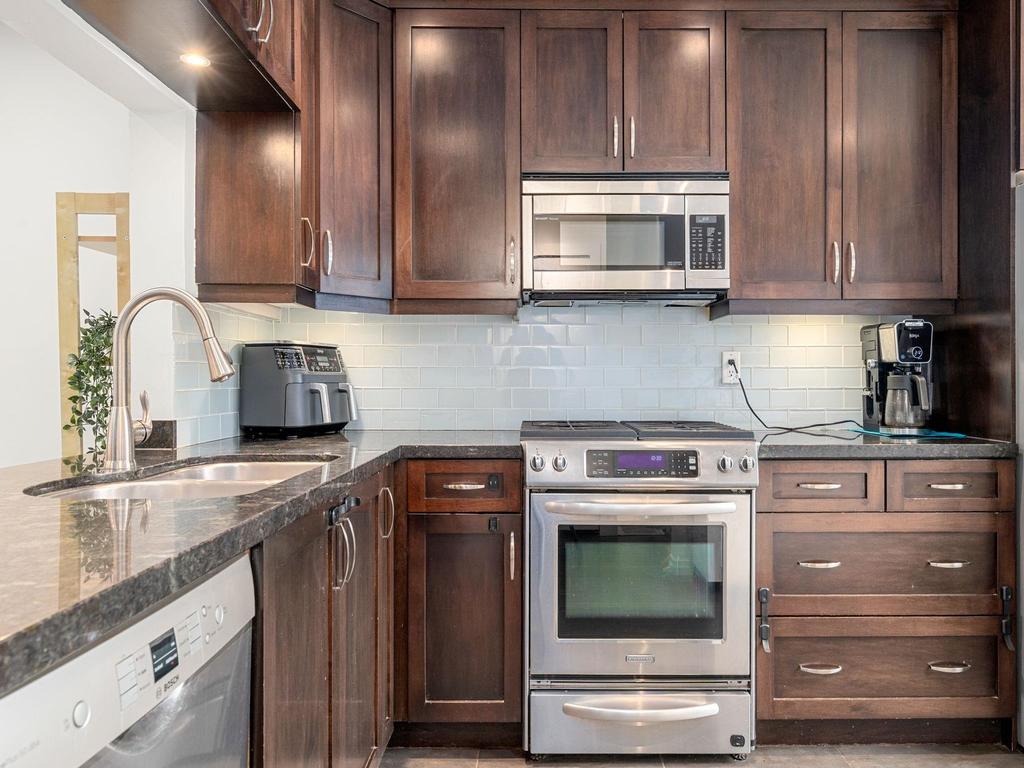 Listing Image for R3110278