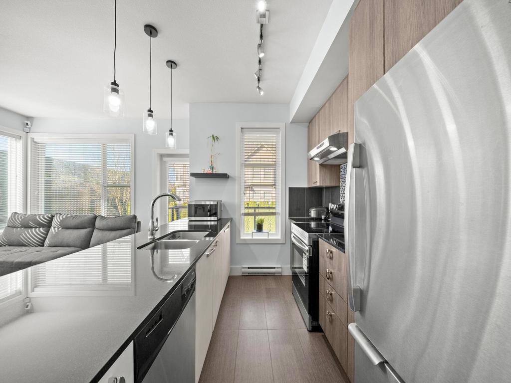 Listing Image for R3110285