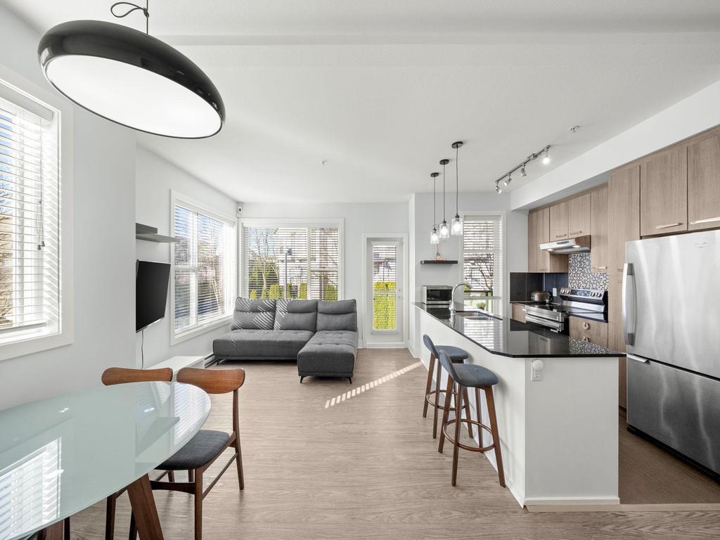 Listing Image for R3110285