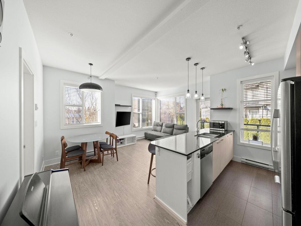 Listing Image for R3110285