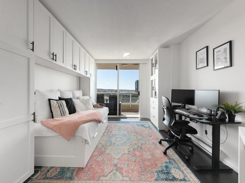 Listing Image for R3110293