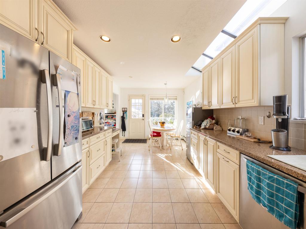 Listing Image for R3110294