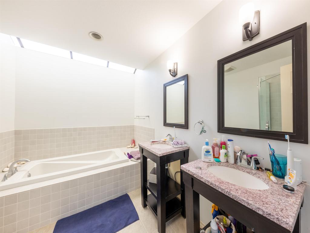 Listing Image for R3110294