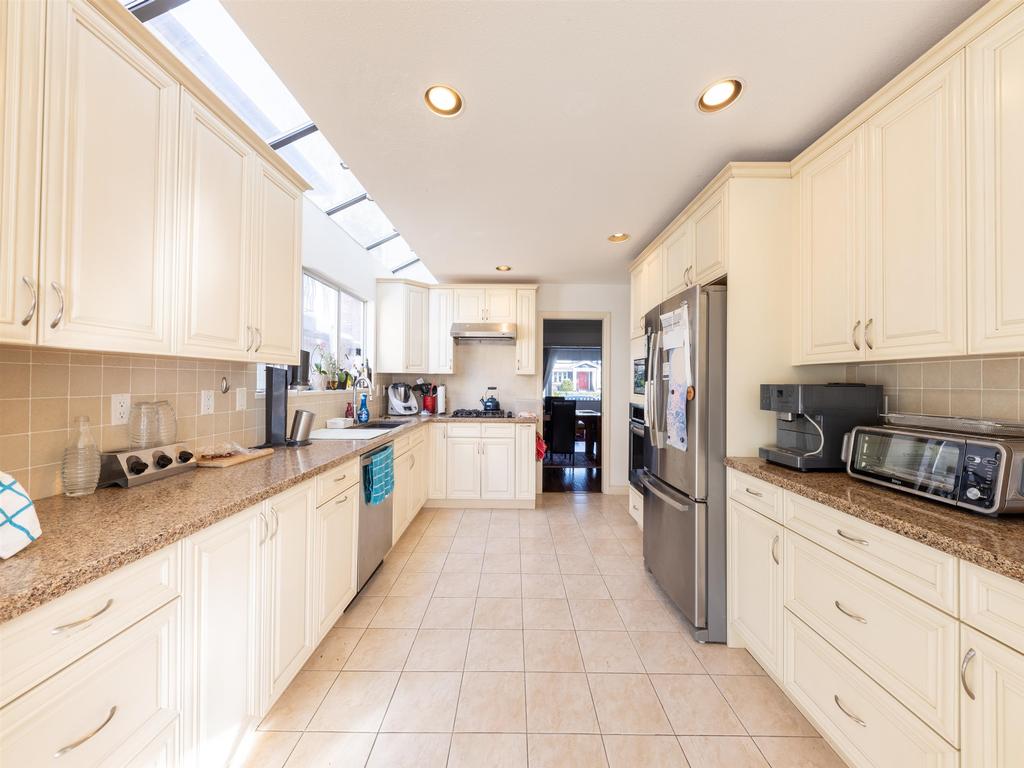 Listing Image for R3110294