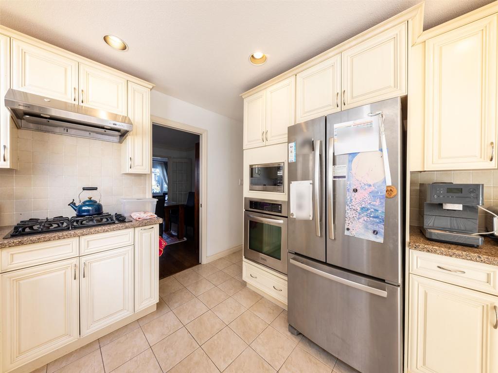 Listing Image for R3110294