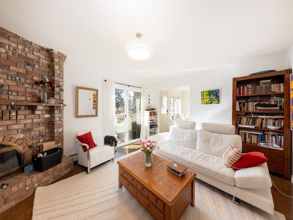 Listing Image for R3110294