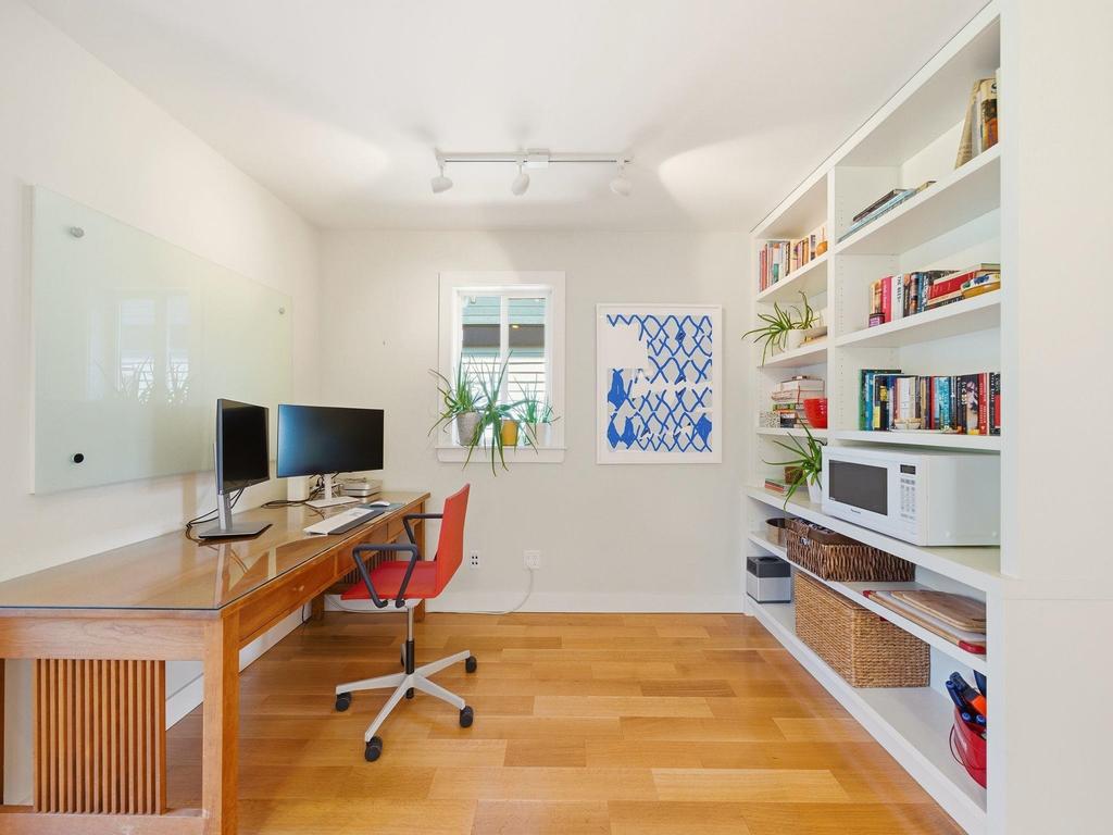 Listing Image for R3110295