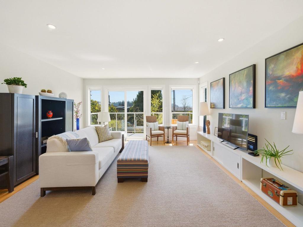 Listing Image for R3110295