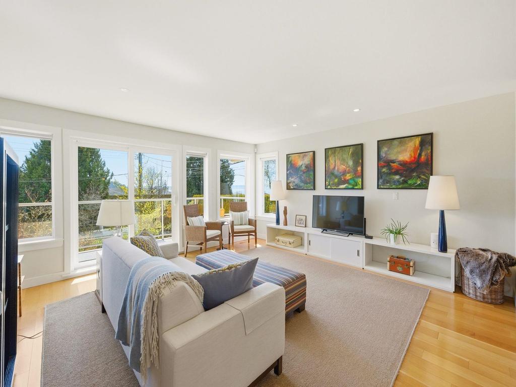 Listing Image for R3110295