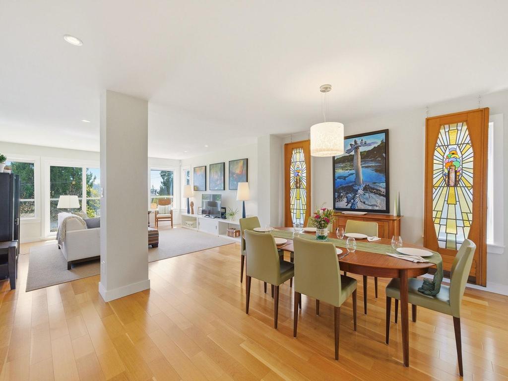 Listing Image for R3110295