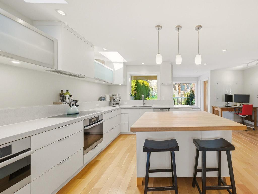 Listing Image for R3110295