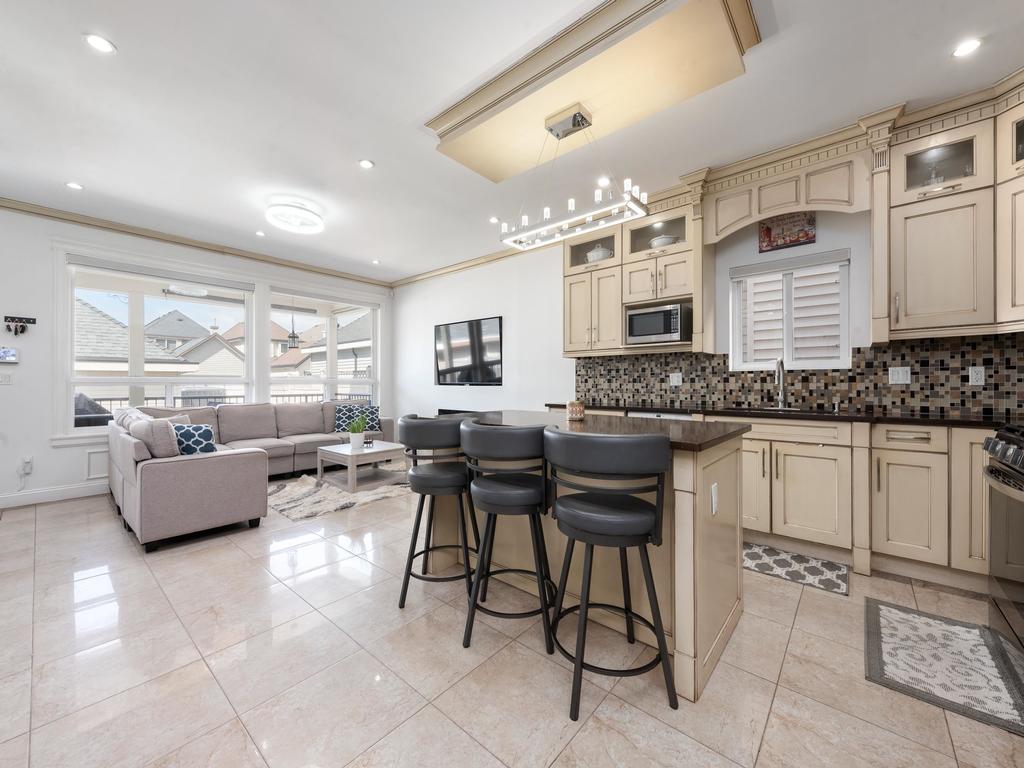 Listing Image for R3110296