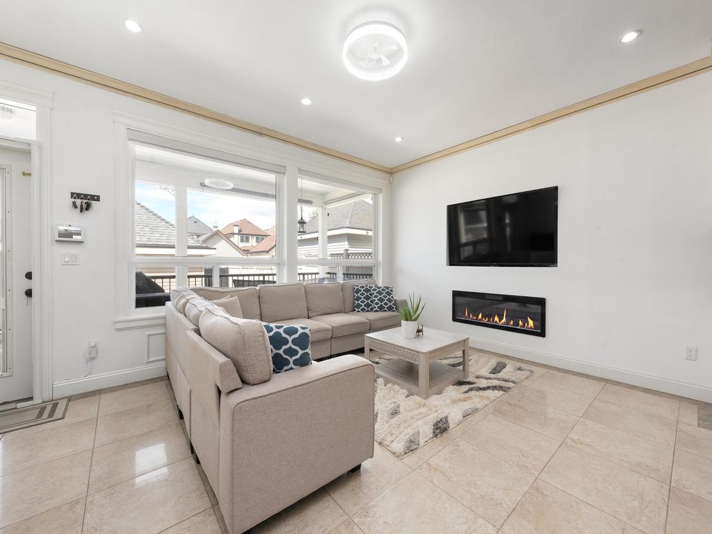 Listing Image for R3110296