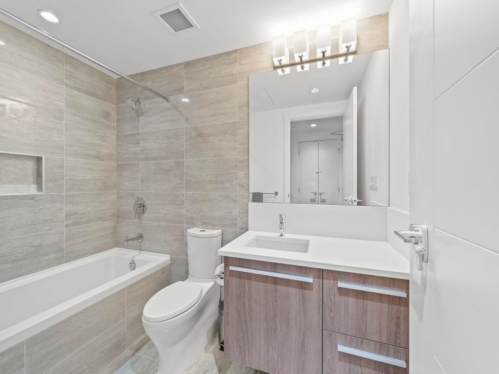 Listing Image for R3110302