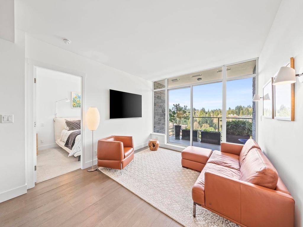 Listing Image for R3110302