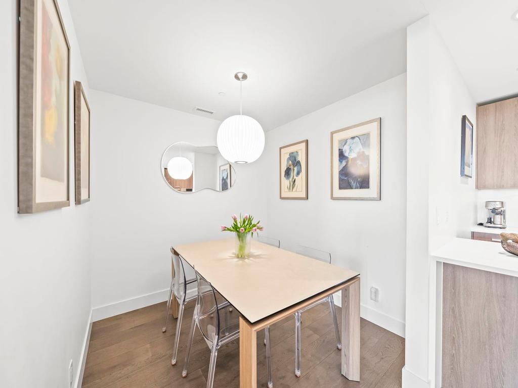 Listing Image for R3110302