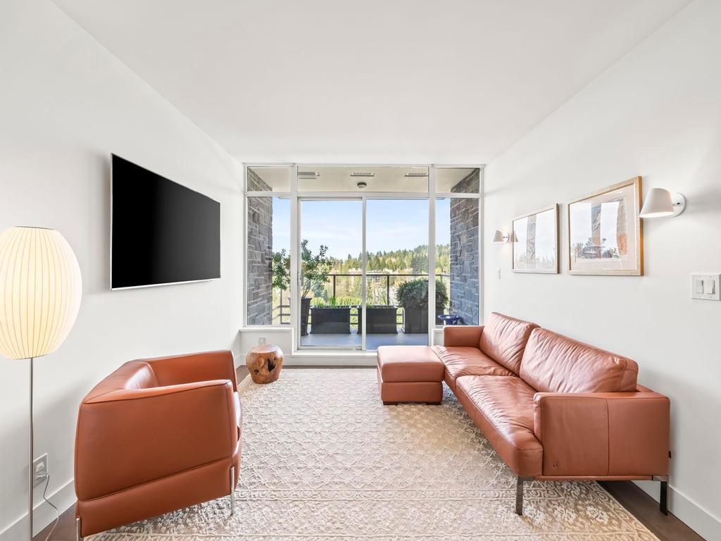 Listing Image for R3110302