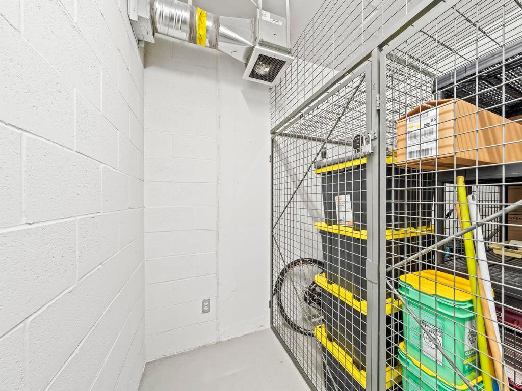 Listing Image for R3110302