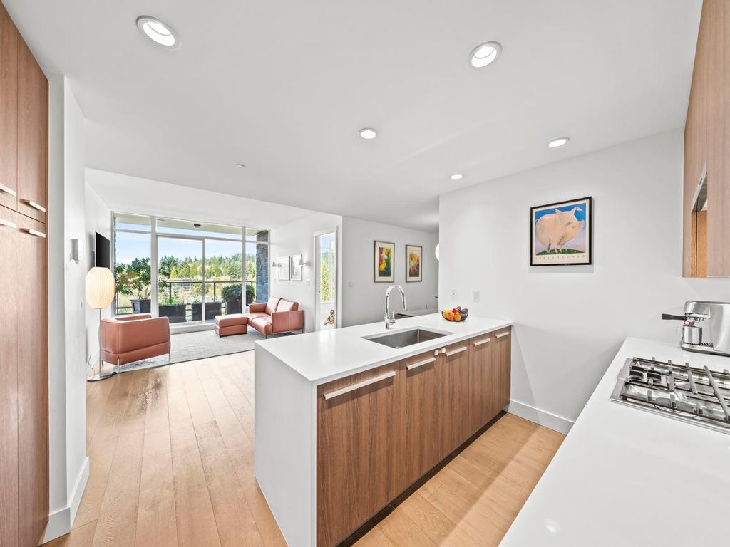 Listing Image for R3110302