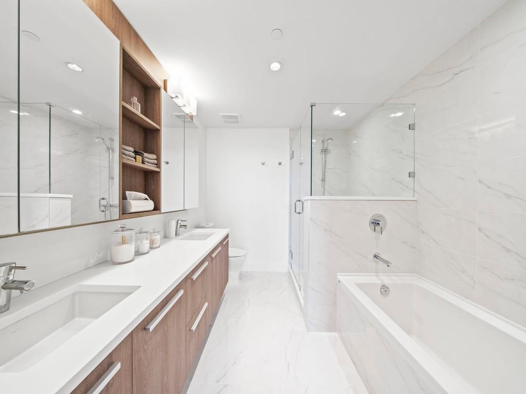 Listing Image for R3110302