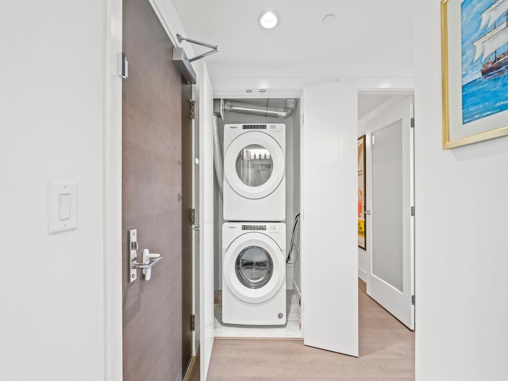 Listing Image for R3110302