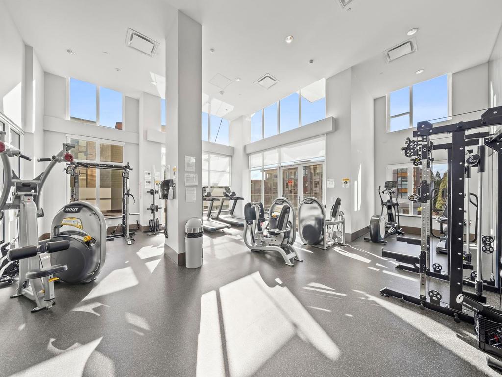 Listing Image for R3110302