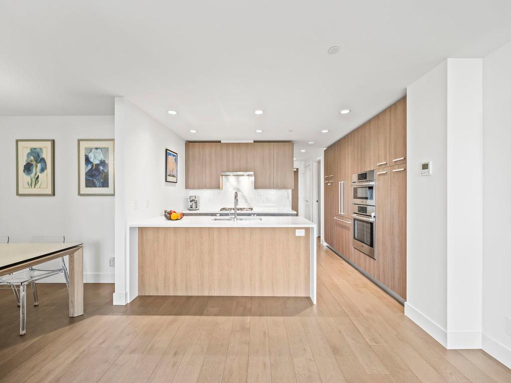 Listing Image for R3110302