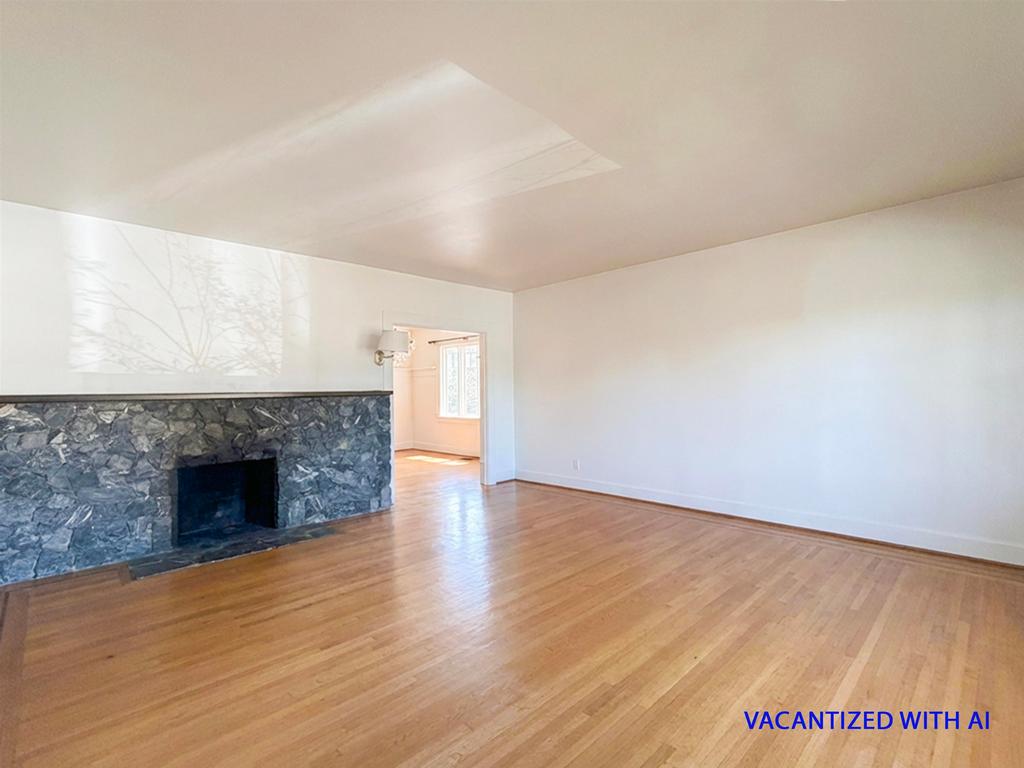 Listing Image for R3110306