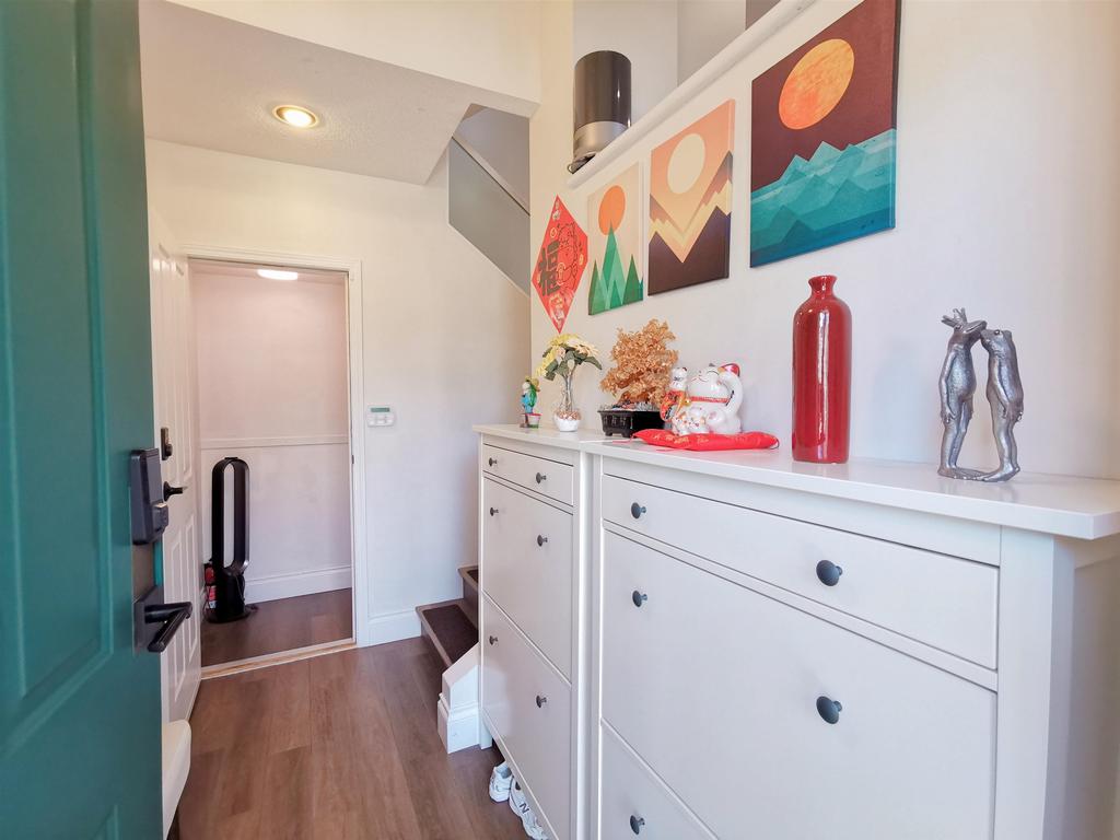 Listing Image for R3110310