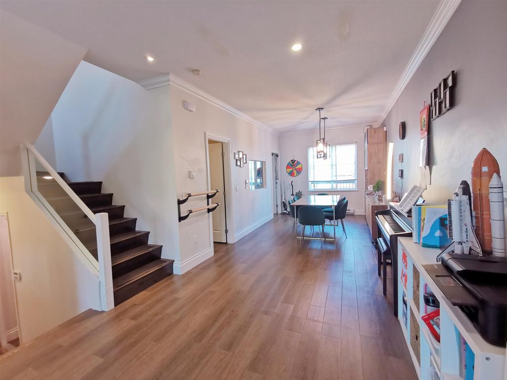 Listing Image for R3110310