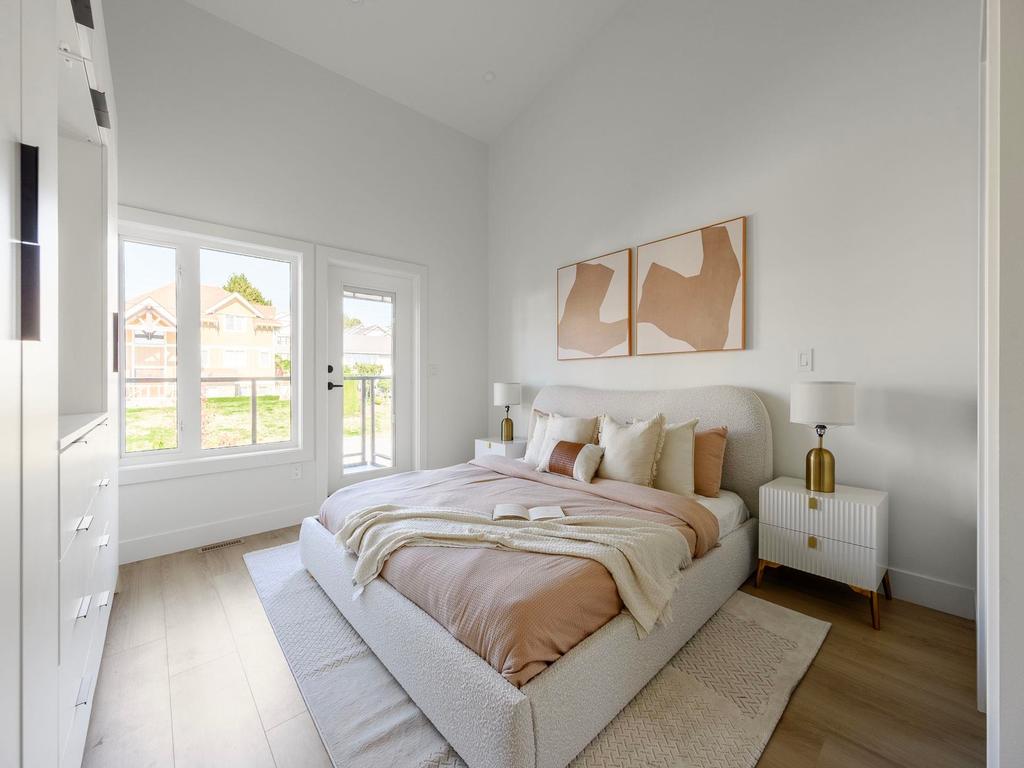 Listing Image for R3110320