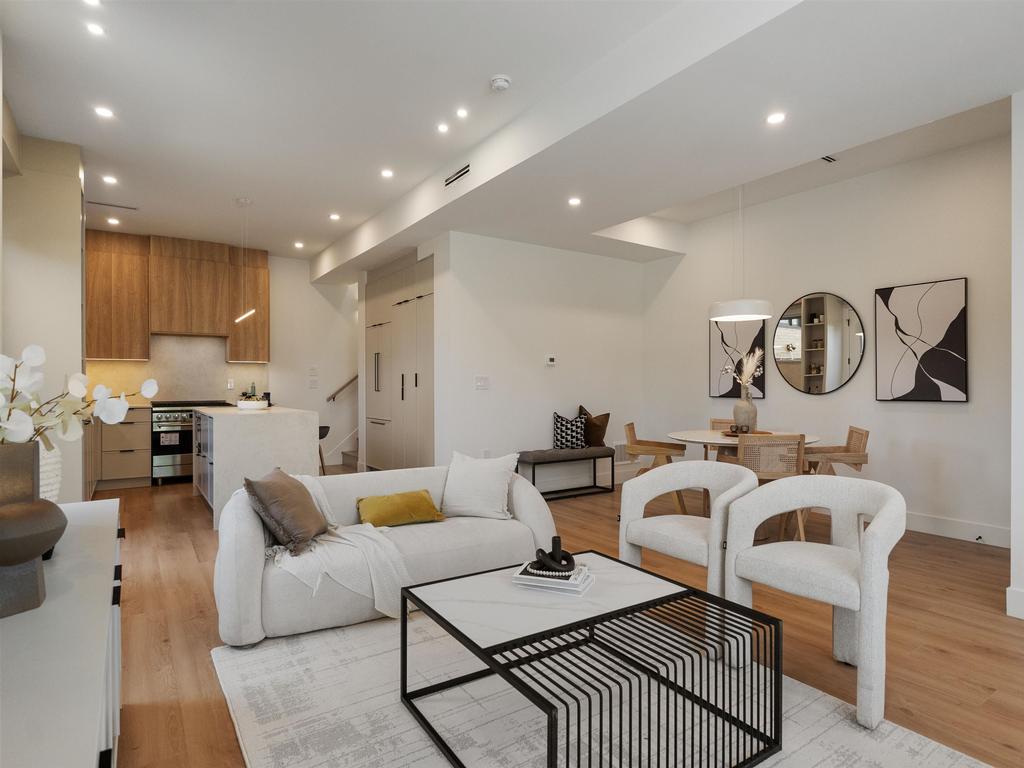 Listing Image for R3110320