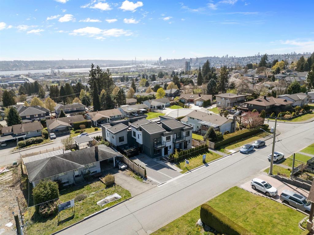 Listing Image for R3110320