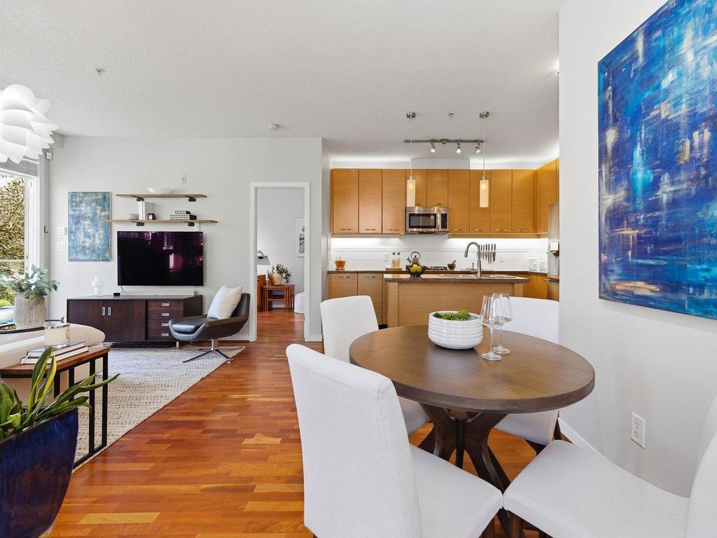 Listing Image for R3110322