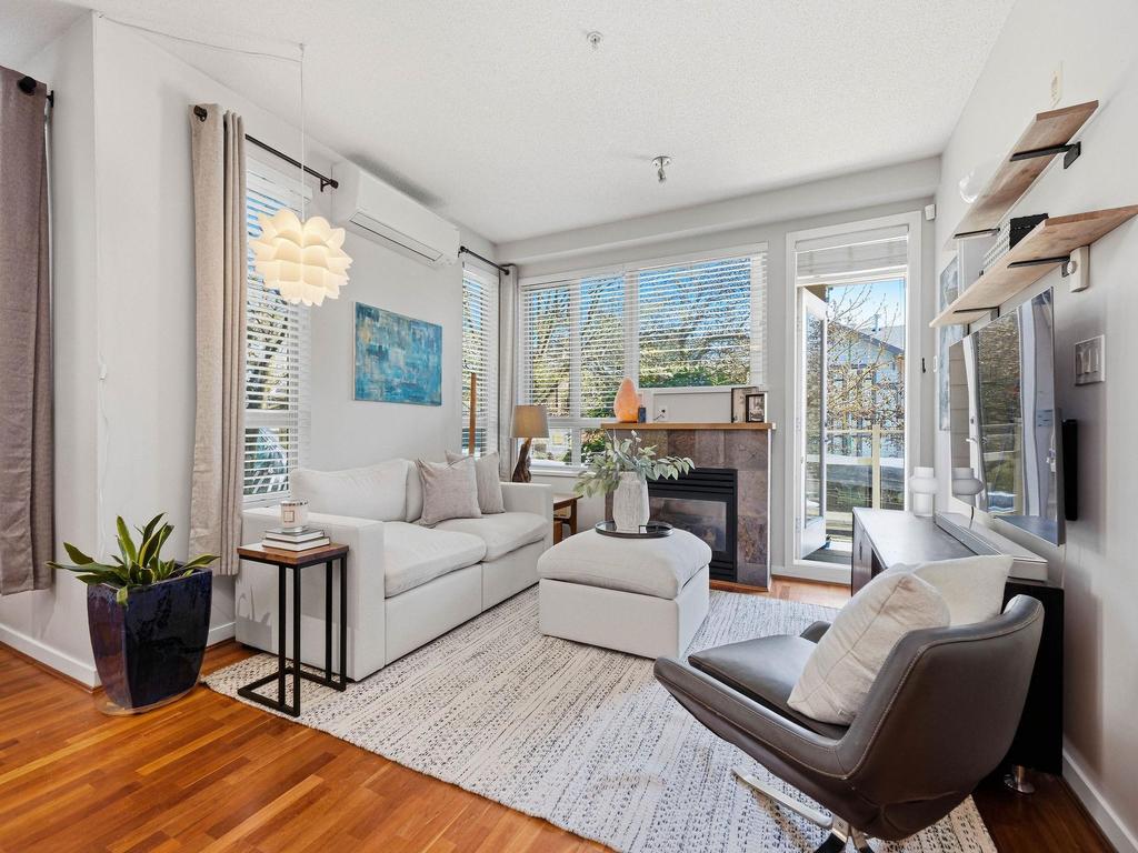 Listing Image for R3110322