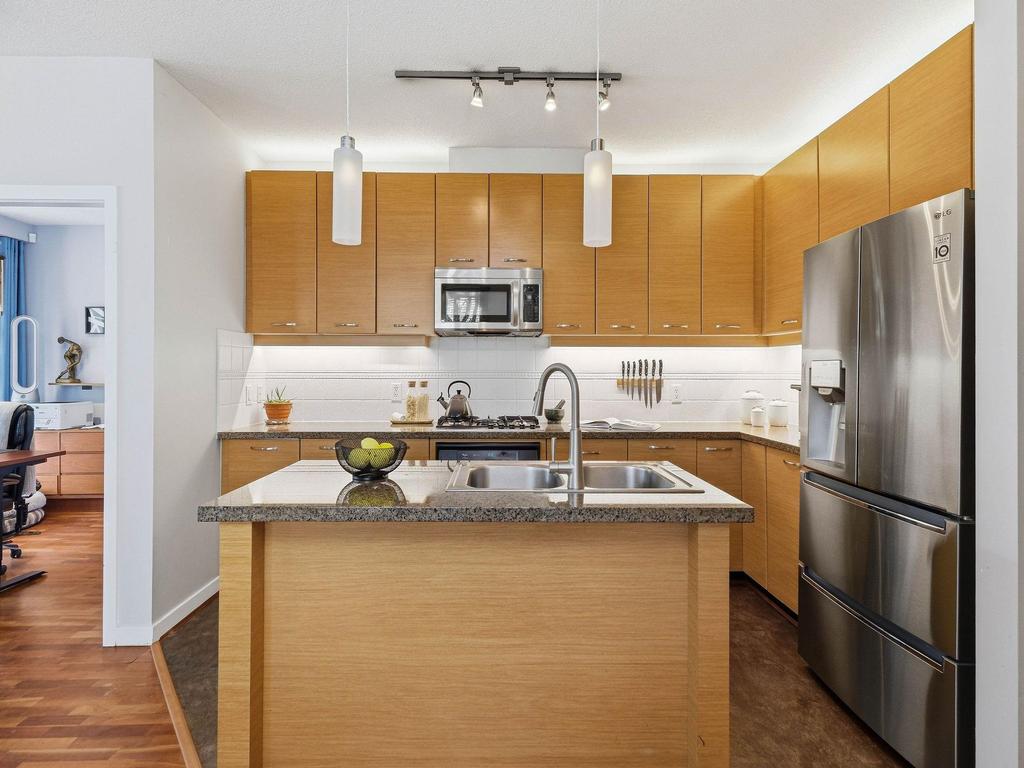 Listing Image for R3110322