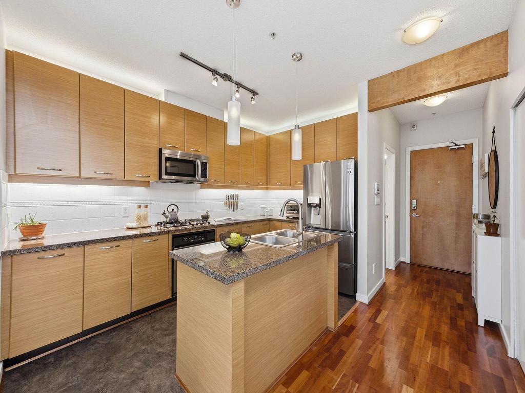 Listing Image for R3110322