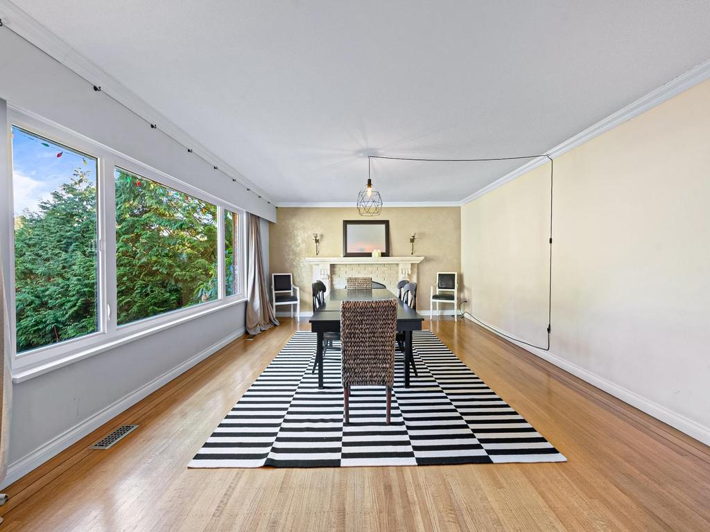 Listing Image for R3110341