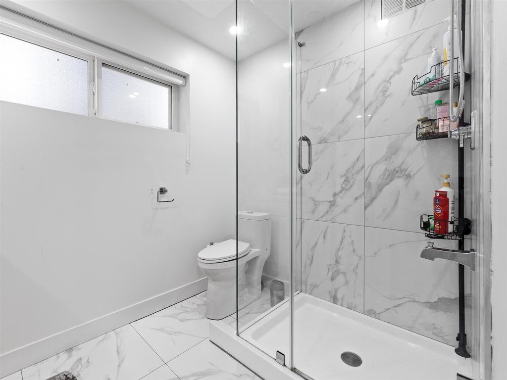 Listing Image for R3110350